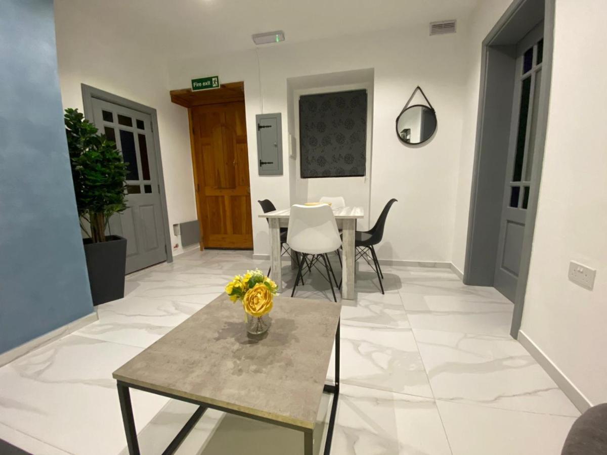 Cosy Private Townhouse In Heart Of Senglea Villa Bagian luar foto